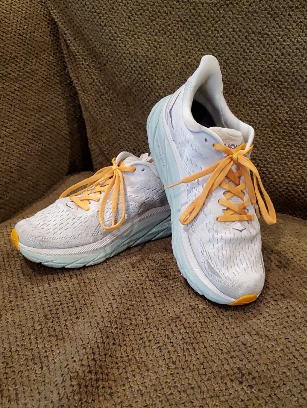 Hoka Clifton 8 Women's White Shoes with Yellow Laces Size 7.5 - Picture 14 of 15